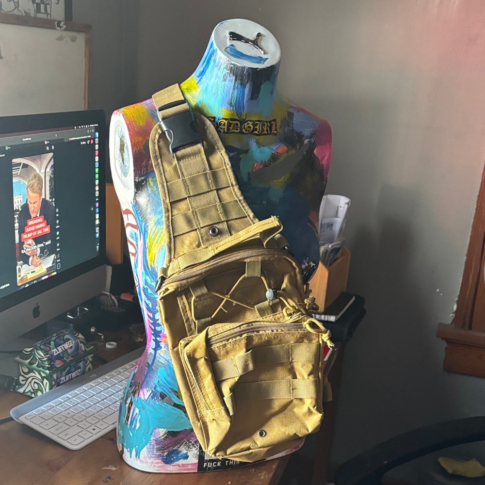 Men's Versatile Belt Bag in Khaki